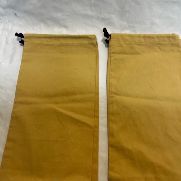 Authentic Louis Vuitton dust storage shoe bag - Picture 2 of 6